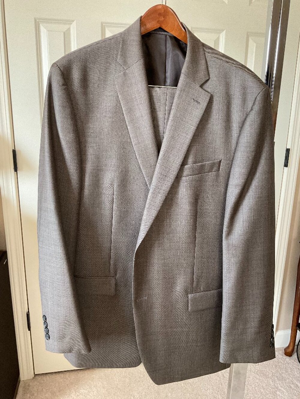 Champs, Classic Men's Suit, 100% Wool